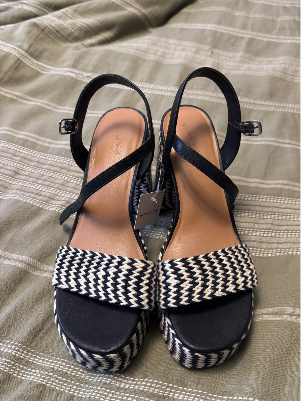 A New Day Black and White Patterned Platform Sandals Espadrilles Size 8.5 NWT